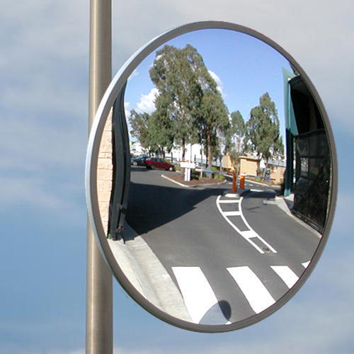 The Reflective Plane Mirror